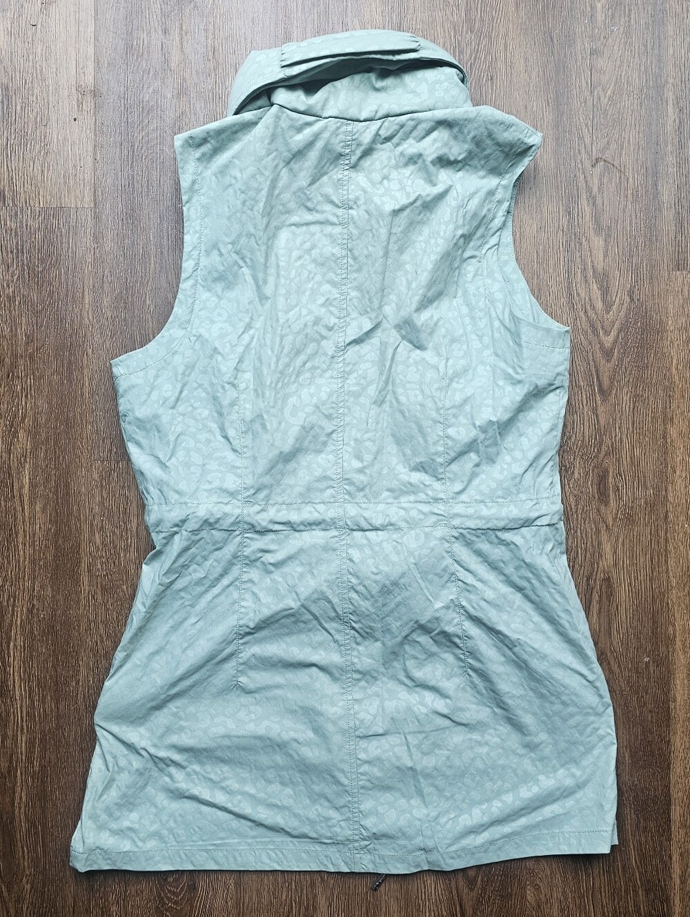 Delaney Embossed Travel Vest Womens L Blue Cheetah Print Anatomie Waterproof - Picture 4 of 9
